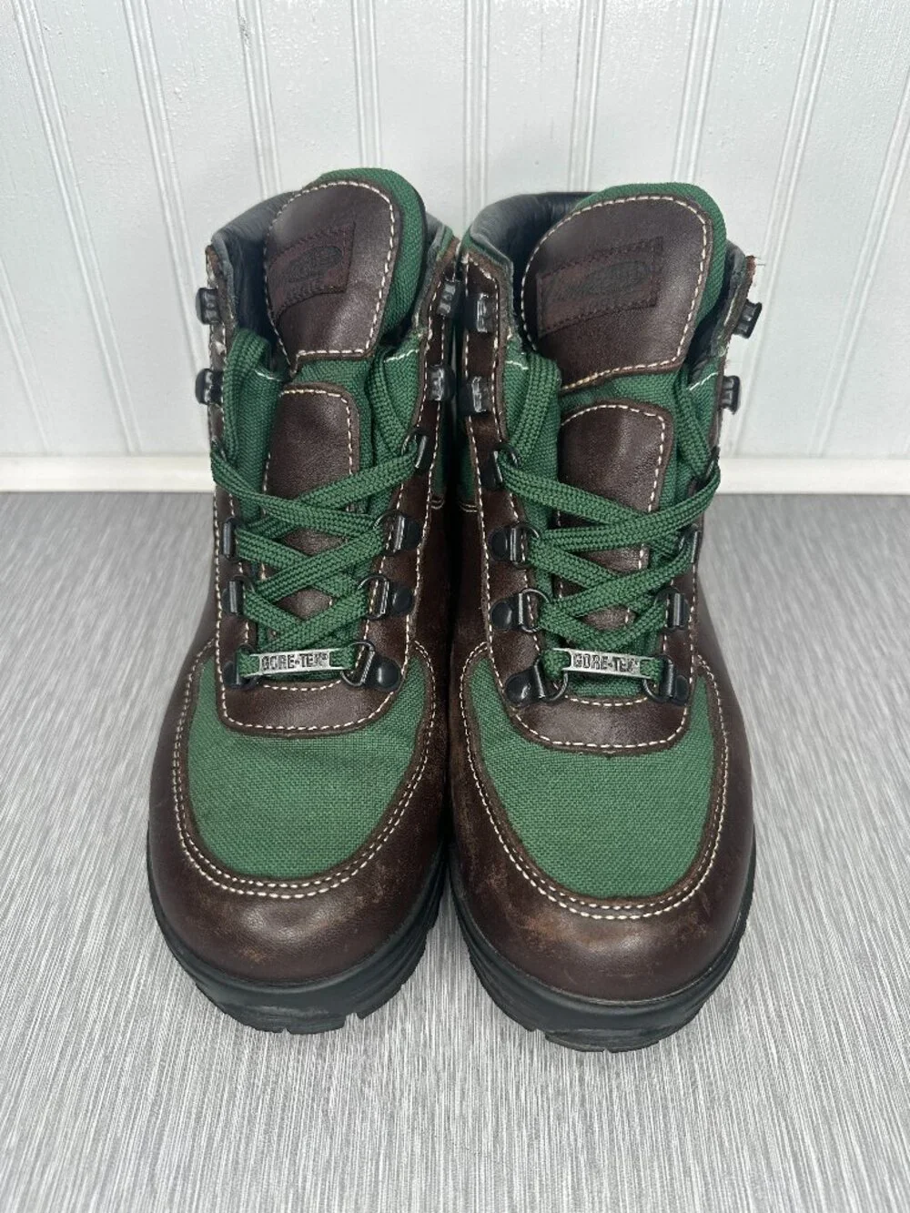 VASQUE 8099 Skywalk Brown Green Leather Hiking Boots Boys Size 3 1/2